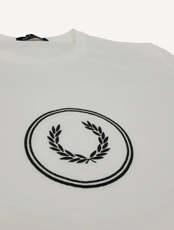 Camiseta Fred Perry Branco e Preto REF M5630