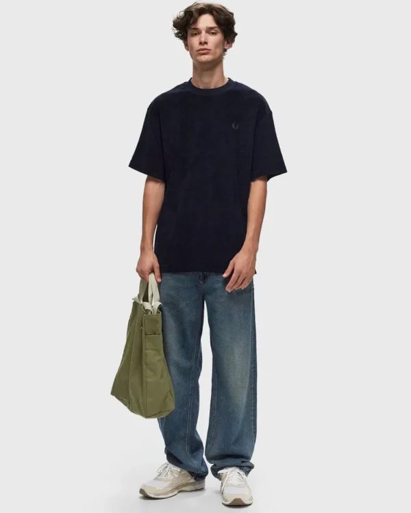 Camiseta Fred Perry Marinho e Marrom REF M8570