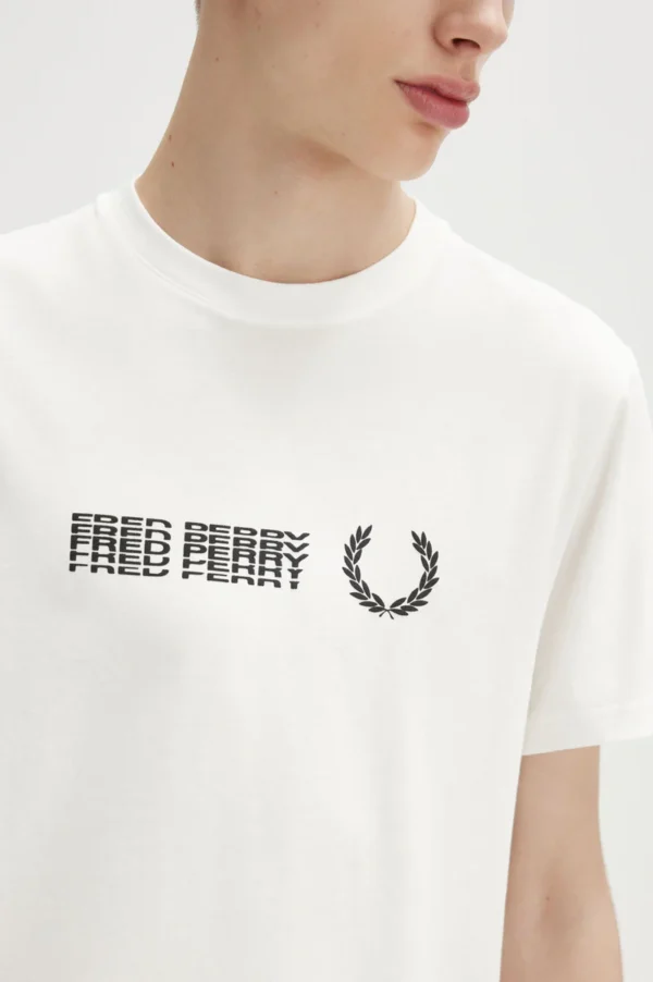 Camiseta Fred Perry Off White e Preto REF M8593