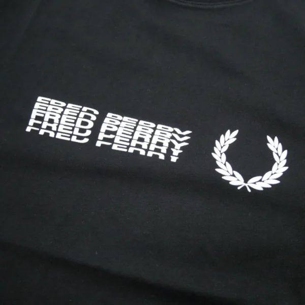 Camiseta Fred Perry Preto e Branco REF M8593