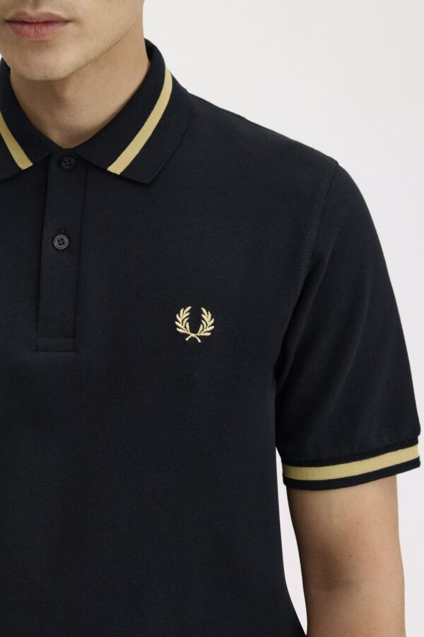Gola Polo Fred Perry Preto e Dourado REF M2
