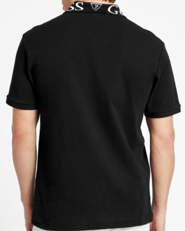 Guess Polo Preta Com Detalhe na Gola – Ref. X4YP12KCEN0