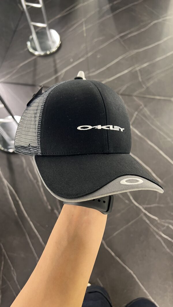 BONÉ OAKLEY – FOS901343