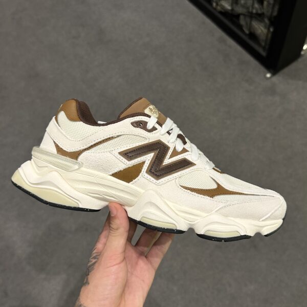 TENIS NEW BALANCE 9060 - U90603EG