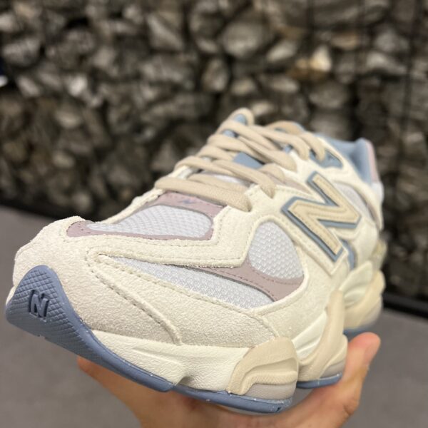 New Balance 9060 Feminino - U90601RJ