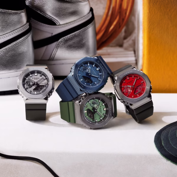 RELÓGIO G-SHOCK - GM-2100B-3ADR